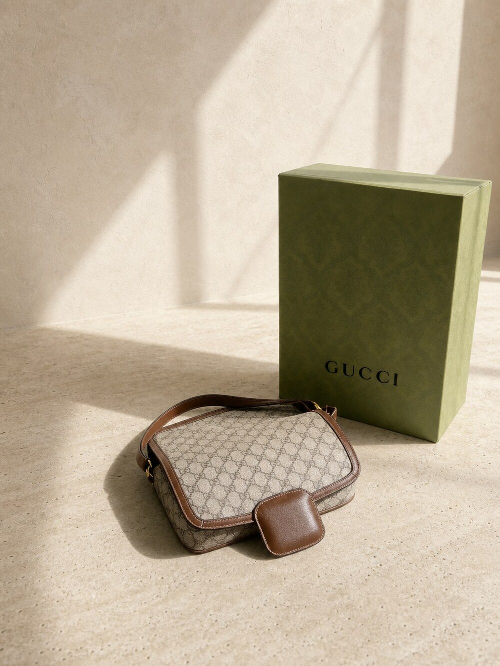 Gucci Horsebit 1955 Medium Shoulder Bag | New / Unused - Picture 4 of 5